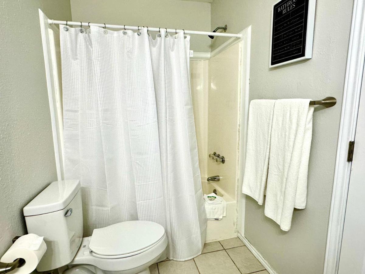 Traveler Stay Plus Eagle Pass Luaran gambar